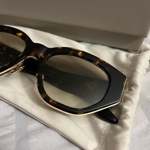 Dezi Charge It Tortoise Sunglasses